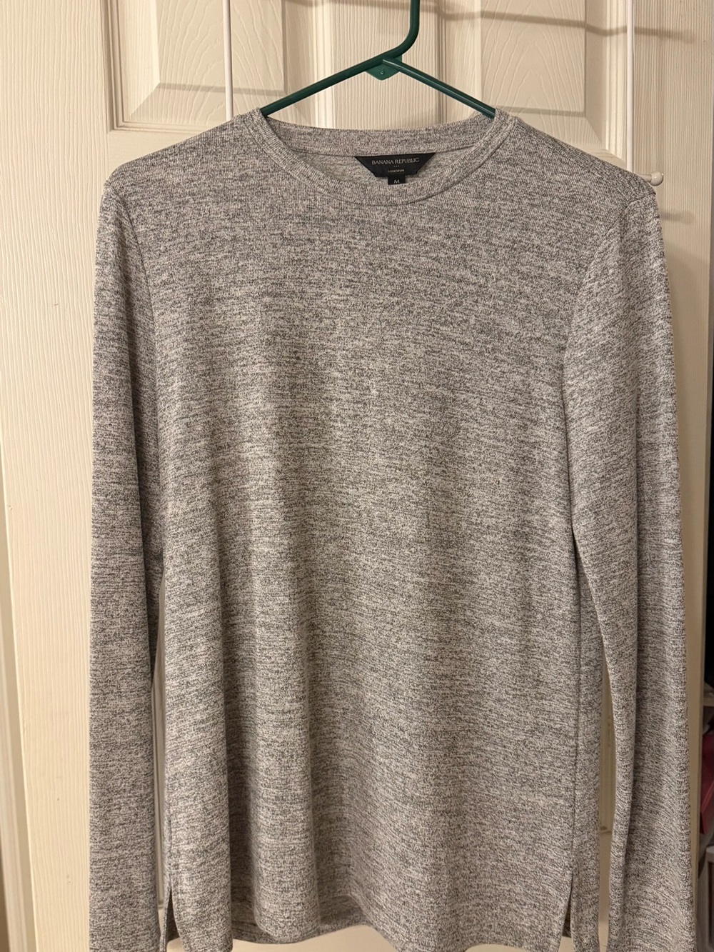 Banana Republic Women’s Heather Gray Crewneck Sweater